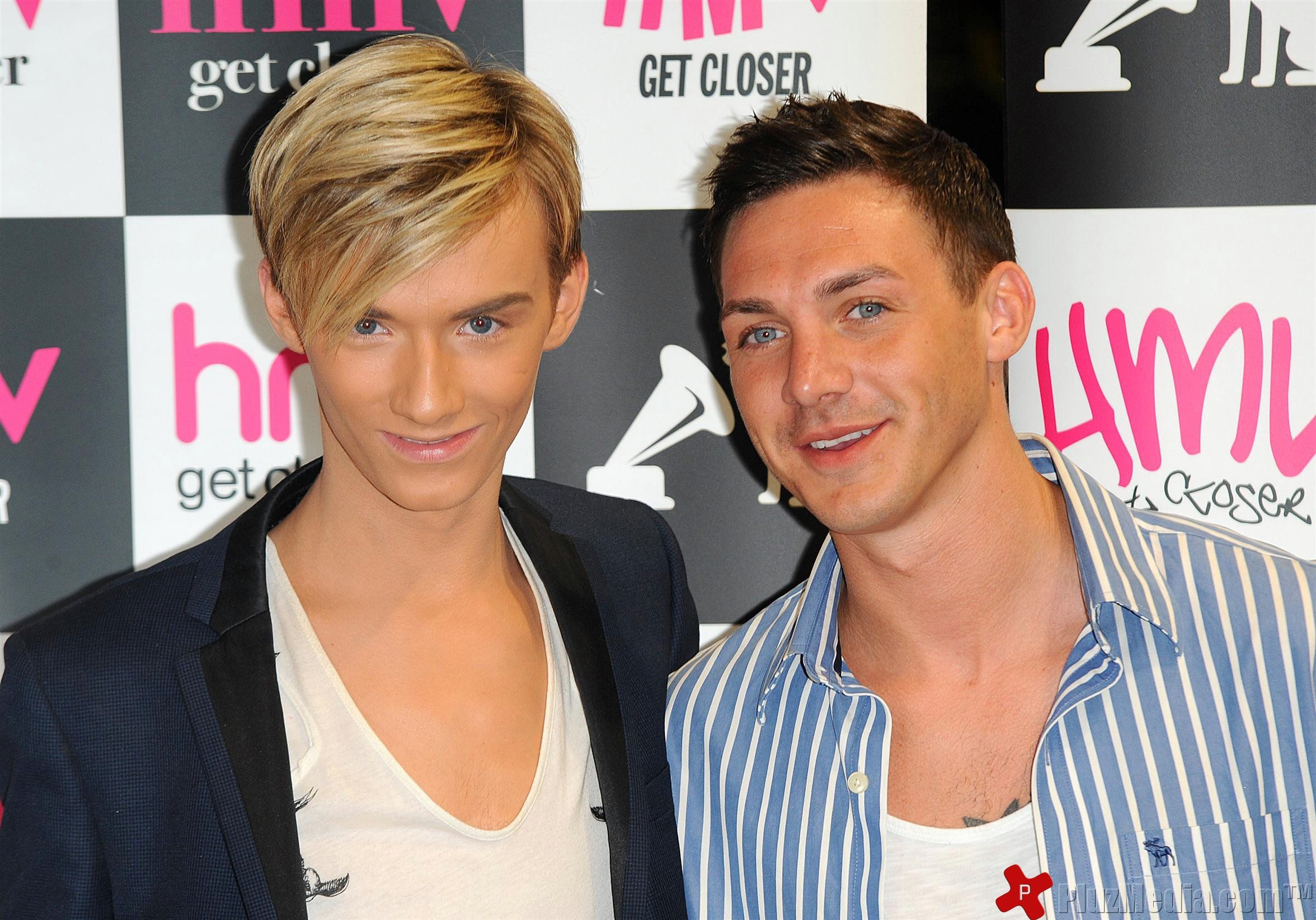 'TOWIE' cast signing copies of the new DVD 'The Only Way is Essex' | Picture 89574